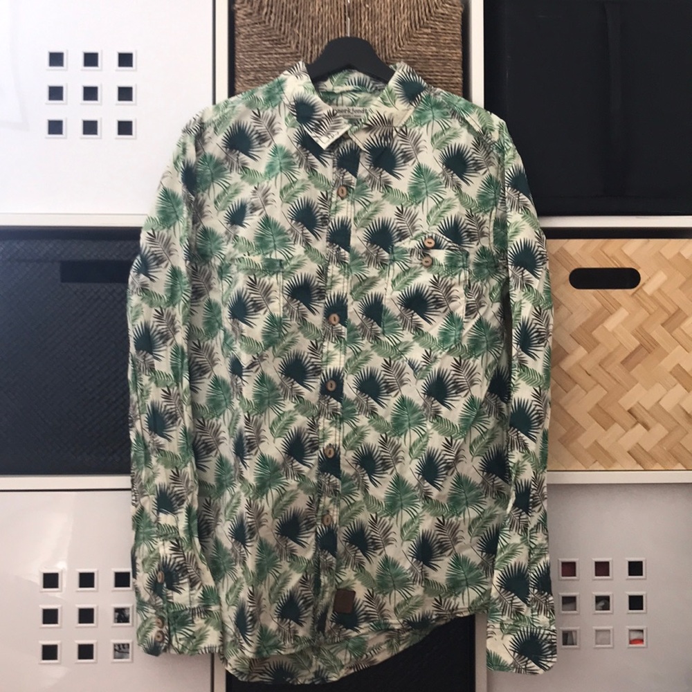 Anerkjendt Cotton shirt with green palms pattern